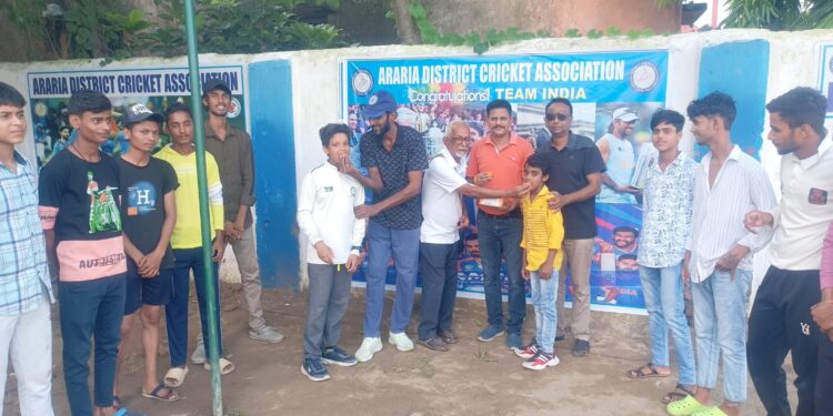 अररिया – भारतीय टीम के t20 वर्ल्ड कप चैंपियन शिप जीतने पर जिले के किक्रेट खिलाड़ीयो में उत्साह का माहौल