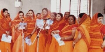 मुंबई -जैन श्वेताम्बर तेरापंथ धर्मसंघ के वर्तमान अधिशास्ता, मानवता के मसीहा आचार्यश्री महाश्रमणजी अपनी धवल सेना के साथ आध्यात्मिकता की गंगा प्रवाहित करने के लिए पधारे तो भुसावलवासियों ने मानवता के मसीहा का भव्य स्वागत किया