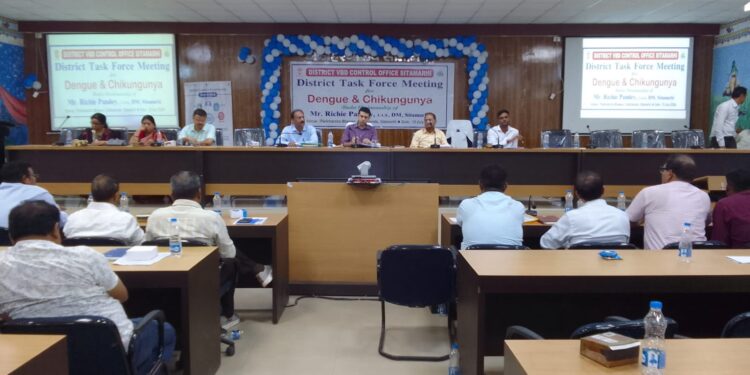 जिले में डेंगू से निपटने के लिए नगर निगम से करें प्रतिदिन कचरे के निस्तारण की अपील