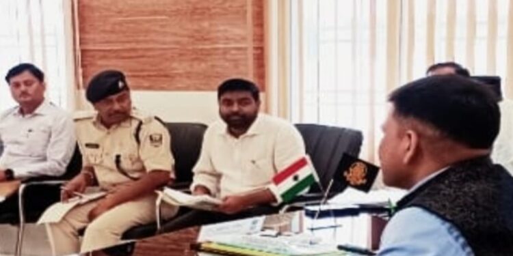 किशनगंज -बिहार: जिला खनिज फाउंडेशन में संग्रहित राशि का उपयोग लोक कल्याणकारी योजनाएं में किया जाएगा : डीएम