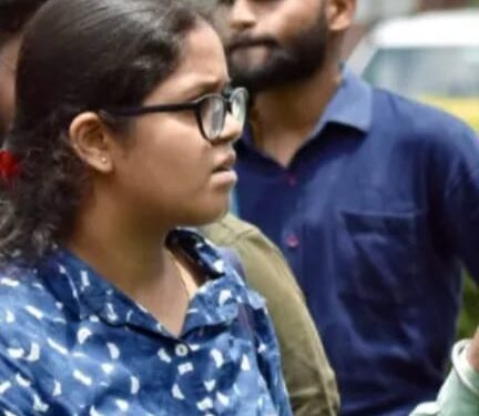 गुजरात – तफ्तीश वायरल: 10लाख नगद और ब्लैंक चेक का चला था नीट परीक्षा में खेल