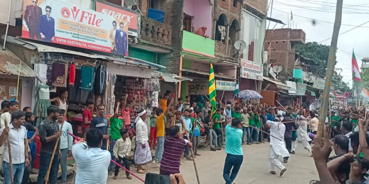 नजरिया न्यूज / कुशेश्वरस्थान : तीन दिवसीय मुहर्रम का पर्व दोनों प्रखंड में कड़ी सुरक्षा व्यवस्था के बीच हर्षोल्लास के साथ परम्परागत रूप से अलग अलग मनाया जा रहा है।