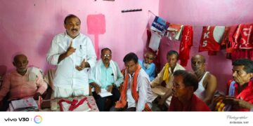 मजदूरों को अपने हक के लिए संगठित होकर संघर्ष तेज करें; समीर