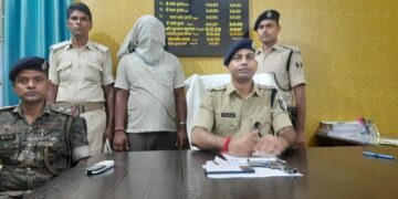 समस्तीपुर – पिस्टल लहराते हुए फायरिंग करने वाला युवक पिस्टल के साथ गिरफ्तार