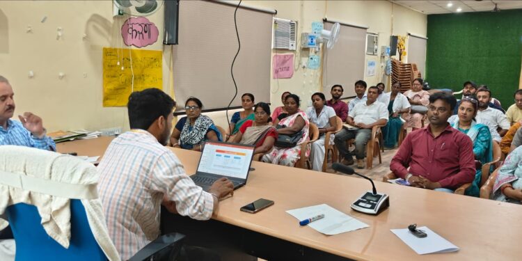 हर दंपती को परिवार नियोजन के साधनों व इसके फायदों से अगवत कराने की है जरूरत : सिविल सर्जन