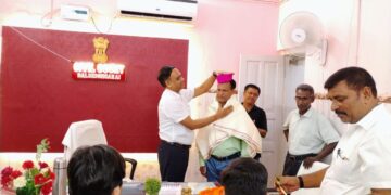 चालक के सेवानिवृत्त होने पर विदाई सह सम्मान समारोह आयोजित