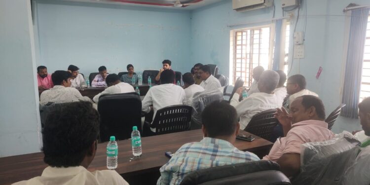 पलासी प्रखंड सभागार भवन मे पंचायत समिति की बैठक में छाया रहा बाढ़ से हुई तबाही तबाही एवं बर्बादी का मुद्दा