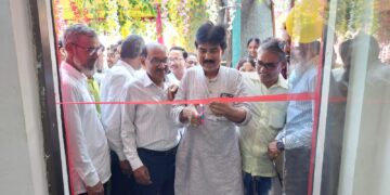 विधायक ने किया आर एन मार्ट का उद्घाटन।