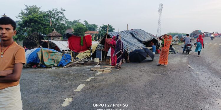 कुशेश्वरस्थान पूर्वी प्रखंड के नदी में आई उछाल चार पंचायतों टापू पर तब्दील। 