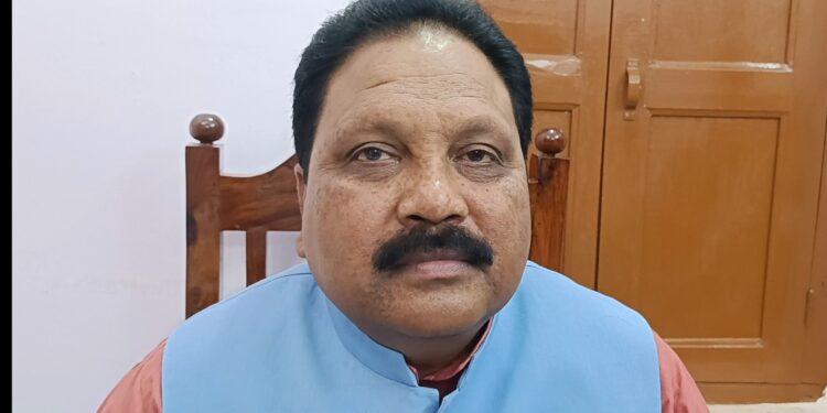 अररिया – भाजपा सांसद प्रदीप कुमार सिंह को अपराधी दिनेश राठौड़ के भाई ने दी धमकी, प्राथमिकी दर्ज