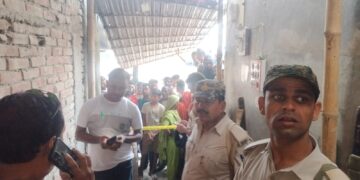 कर्ज में डूबने से तनाव में आकर युवक ने पंखे से लटक कर की आत्महत्या।