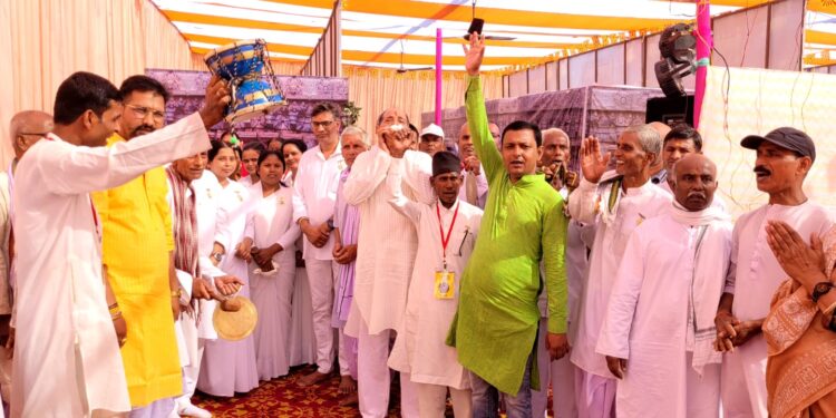 अररिया – ज्योतिर्लिंगम के महाआरती में उमड़ रहे श्रद्धालुओं की जनसैलाब