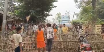 सिमराहा/मिर्जापुर-सिमराहा रेलवे स्टेशन मार्ग पर सड़क निर्माण में देरी, लोगों में आक्रोश