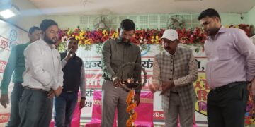 एचआईवी संक्रमितों के प्रति सामुदायिक सहयोक व समर्थन जरूरी : जिलाधिकारी