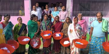 बिदुपुर में जिला भीबीडीसी पदाधिकारी ने नाइट ब्लड सर्वे की तैयारियों का लिया जायजा, एमएमडीपी किट का भी हुआ वितरण