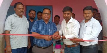 कुशेश्वर स्थान दरभंगा :- नये बूथ प्राथमिक विद्यालय नवटोलिया का बीडीओ ने किया उद्घाटन।