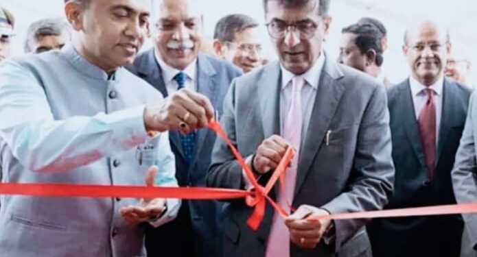 सारण – एकमा में अज्ञात अपराधियों ने कपड़ा व्यवसायी को मारी गोली, दो लाख नकदी लूटी