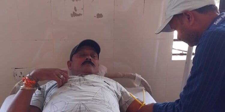 नजरिया न्यूज़ के संवाददाता जीतू दास ने पीएचसी भरगामा में किया रक्तदान