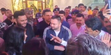 गया में तेजस्वी यादव की देर रात मनाई गई जन्मदिन, एक-एक कार्यकर्ता से मिले तेजस्वी यादव