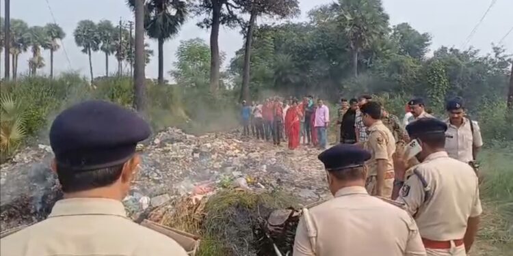 नवादा में बाइक और एक आदमी का जला हुआ नवादा पुलिस ने किया बरामद