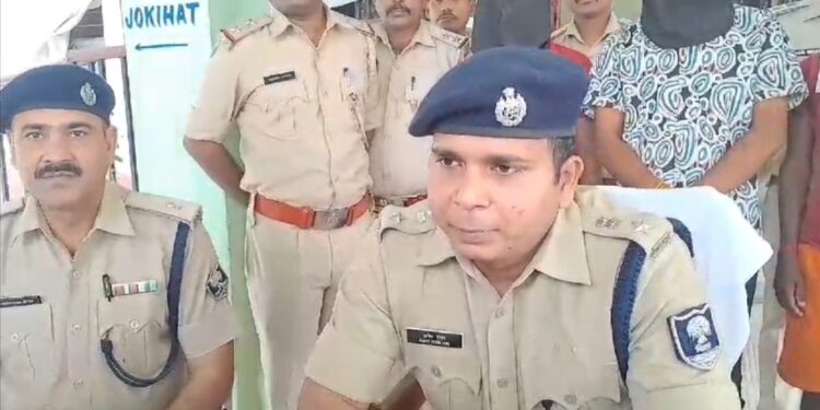 अररिया के जोकीहाट में एक करोड़ रुपये का नशीली कोरेक्स जब्त