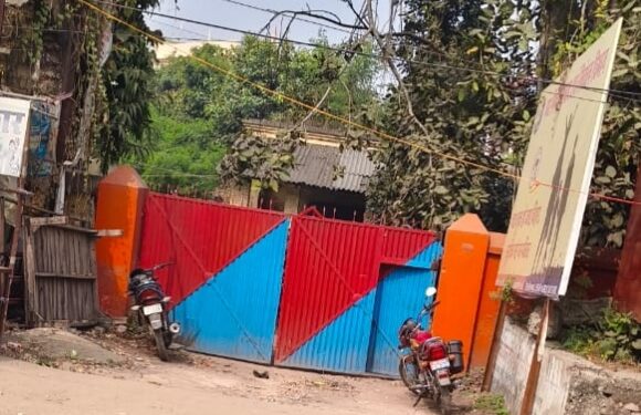 बिहार के औरंगाबाद में एक्साइज विभाग की गड़बड़ी: मादक पदार्थ के साथ पकड़ी गई मोटरसाइकिल को बेचने का मामला सामने आया