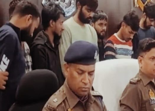 आजमगढ़ – पुलिस ने 190करोड़ रुपये ठगी के मामले का खुलासा कैसे किया