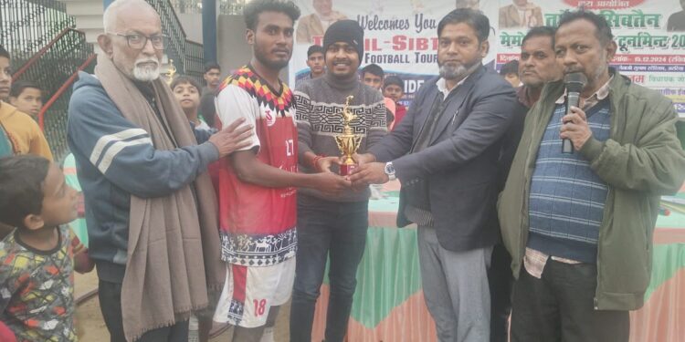 Araria – फुटबॉल टूर्नामेंट के चौथे मैच में पूर्णिया ने नेपाल को तीन गोल से हराया