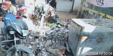 किशनगज- जिला परिषद मार्केट में लगा गंदगी का अंबार, हर महीने 36लाख रुपये का हो वारा-न्यारा