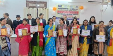 Araria – विश्व मानवाधिकार दिवस पर 10 महिलाओं को प्रशस्ति पत्र एवं मोमेंटों देकर जिला जज ने किया सम्मानित