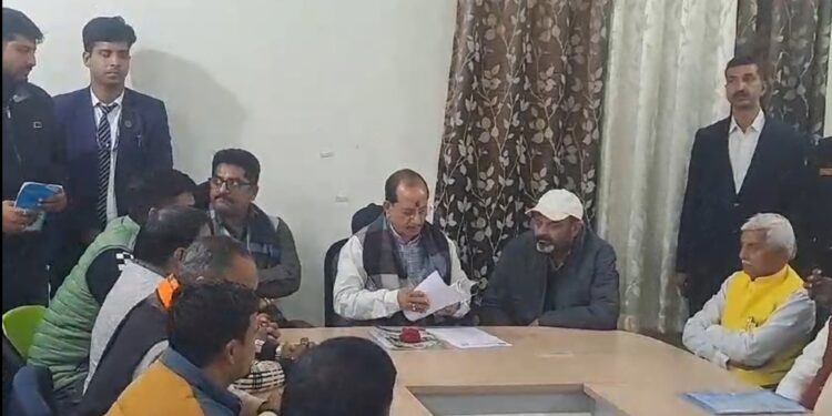 बेगूसराय – बिहार के उपमुख्यमंत्री विजय सिन्हा एक दिवसीय दौरे पर बेगूसराय पहुंचे