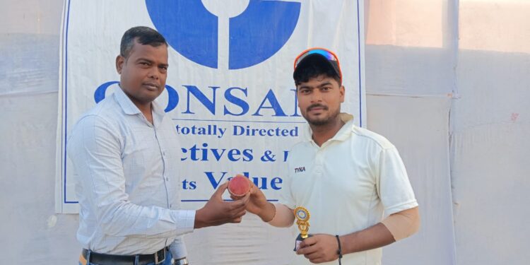 एफसिए ए फारबिसगंज ने डीसीए ग्रीन अररिया को हराकर जिला क्रिकेट लीग के फाइनल में।