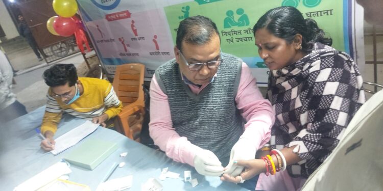जिले में रात्रि रक्त पट संग्रह में 84 लोग मिले फाइलेरिया से संक्रमित