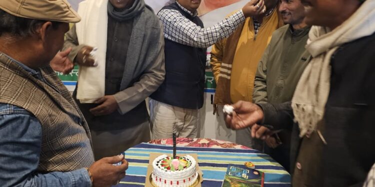 मंत्री का जन्मदिन भवानीपुर में मनाया गया