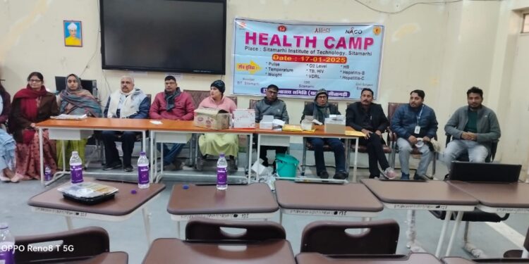 स्वास्थ्य शिविर लगाकर टीबी सहित अन्य बीमारियों की हुई जांच