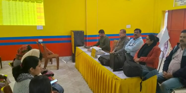 फैमिली प्लानिंग लॉजिस्टिक्स मैनेजमेंट सिस्टम पर सीएचओ का हुआ एक दिवसीय उन्मुखीकरण