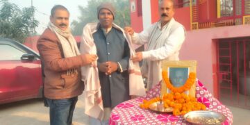 अररिया : अधिवक्ता सह पत्रकार श्याम सुंदर प्रसाद की 107वी जयन्ती पर जरूरतमंदों के बीच कम्बल बितरण