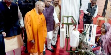 प्रयागराज/लखनऊ – महाकुंभ नगर की भव्यता देखते ही बन रही है,सीएम योगी आदित्यनाथ ने प्रसार भारती के एफएम चैनल कुम्भवाणी का किया शुभारंभ