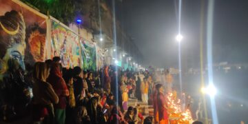 दरभंगा / कुशेश्वरस्थान :- विभिन्न शिव नचारी के धुनों पर हुए गंगा महाआरती की प्रस्तुति