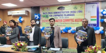 जिलाधिकारी ने किया स्वास्थ्य विभाग की समीक्षा