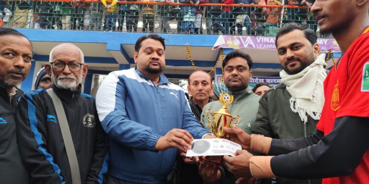 रायगंज बंगाल ने बांका बिहार की पेनाल्टी शूट में दो गोल से हराकर फाइनल में पहुंची.