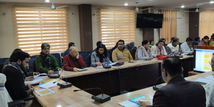 सर्वजन दवा सेवन कार्यक्रम के लिए सभी विभागों के साथ समन्वय स्थापित करें