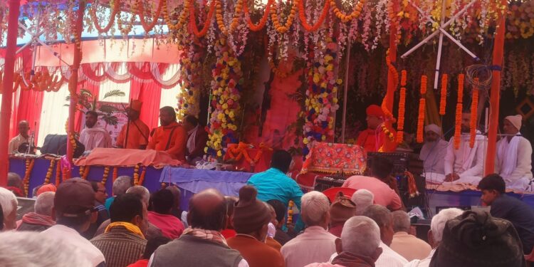 पलासी प्रखण्ड के सोहन्दर पंचायत के बुद्धि ग्राम में दो दिवसीय संतमत सत्संग का आयोजन हुआ 