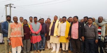 सिकटी प्रखंड में चयनित पीएम आवास के लाभुकों को स्वीकृति पत्र प्रदान किया गया।