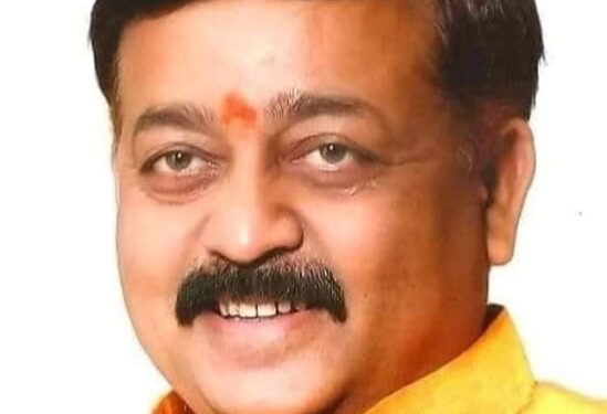 सुलतानपुर -काशी क्षेत्र के महामंत्री रहे सुशील त्रिपाठी को दी गई जिलाध्यक्ष की जिम्मेवारी