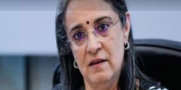 मुंबई- *पूर्व सेबी प्रमुख माधबी पुरी बुच और 5 अन्य के खिलाफ प्राथमिकी दर्ज करने का आदेश