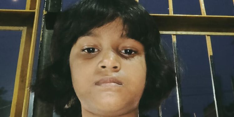 स्कूल में सूखे पेड़ गिरने से छात्रा घायल, सदर अस्पताल में इलाज के क्रम में मौत।