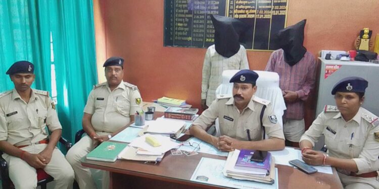 समस्तीपुर – पुलिस टीम पर हमला, तीन जवान जख्मी;दो आरोपी गिरफ्तार
