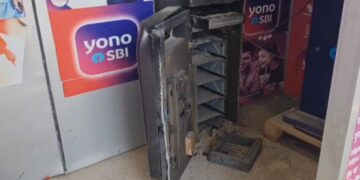 नरपतगंज – अररिया में बड़ी चोरी: गैस कटर से काटकर चोरों ने उड़ाए SBI एटीएम से 13 लाख रुपये