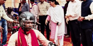 24 बैट्रीचलित ट्राइसाइकिल से 24 दिवयांगजनों का हुआ सशक्तिकरण